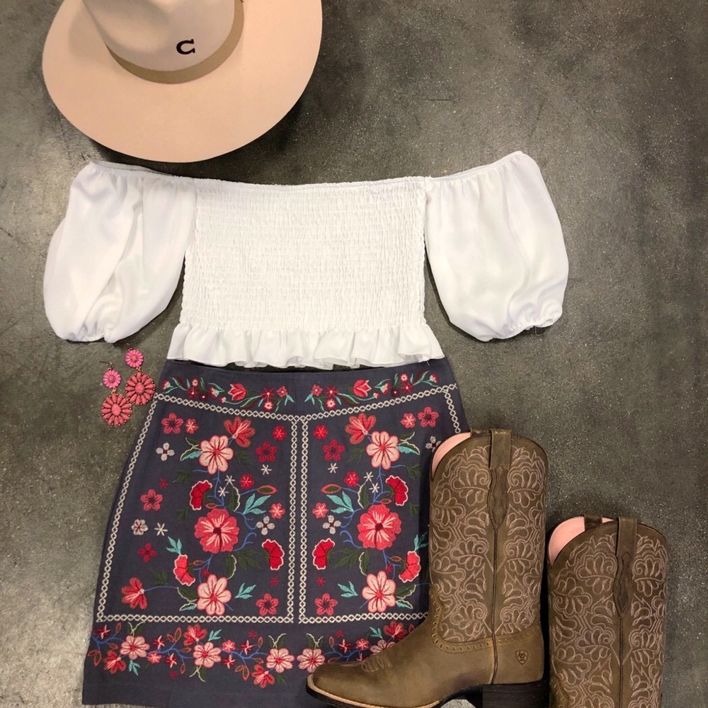 Embroidered skirt